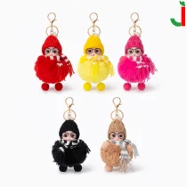 آویز دختر عینکی